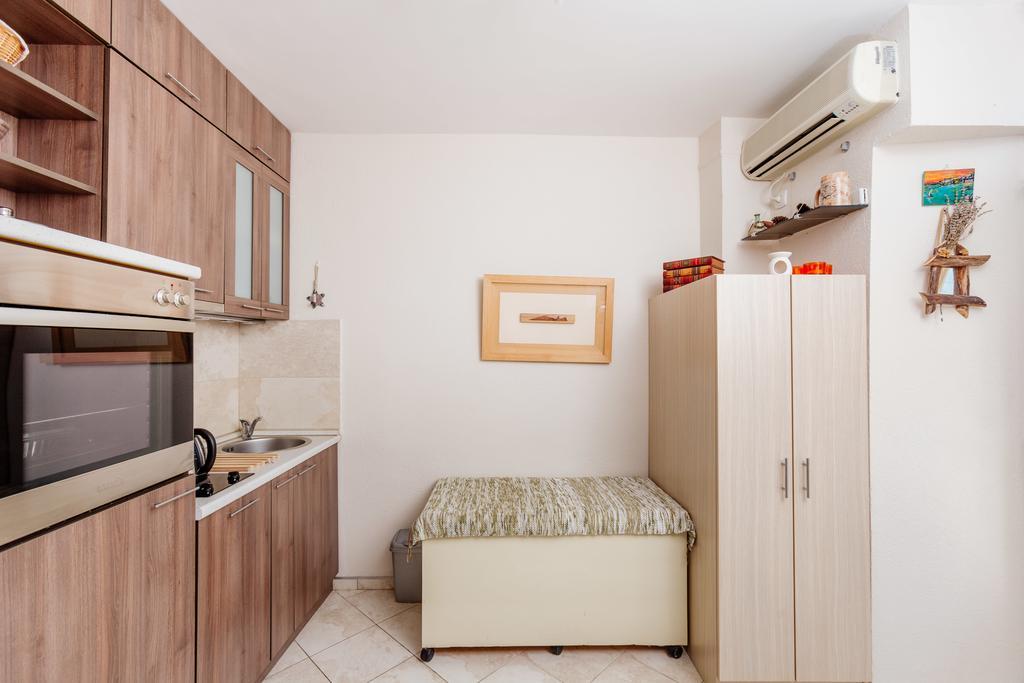 Celine'S Place By The Sea โกตอร์ ภายนอก รูปภาพ